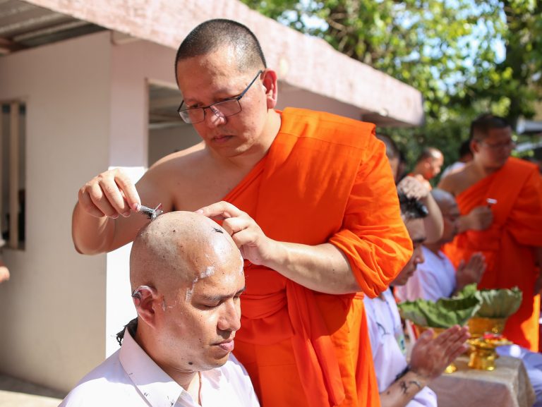 Small Head Ritual Feet Low, Head High: A Guide to Thai Etiquettes - Thailand Foundation